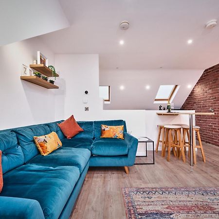Portstewart Central Loft Apartment Bagian luar foto